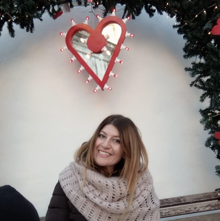 Ascoli piange la cantante Daniela Spinozzi, morta a soli 41 anni